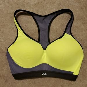 32D Victoria's Secret Sports Bra VSX Sport
